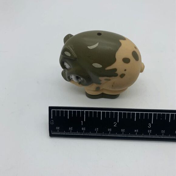 Vintage‎ 1989 Playmates Toys Barnyard Commandos Captain Tusker Chitlins Figure - Picture 4 of 8